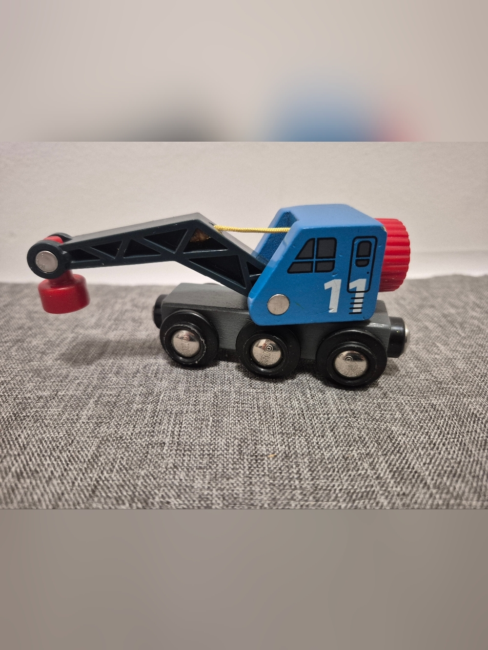 Brio Magnetic Cargo Lift Train